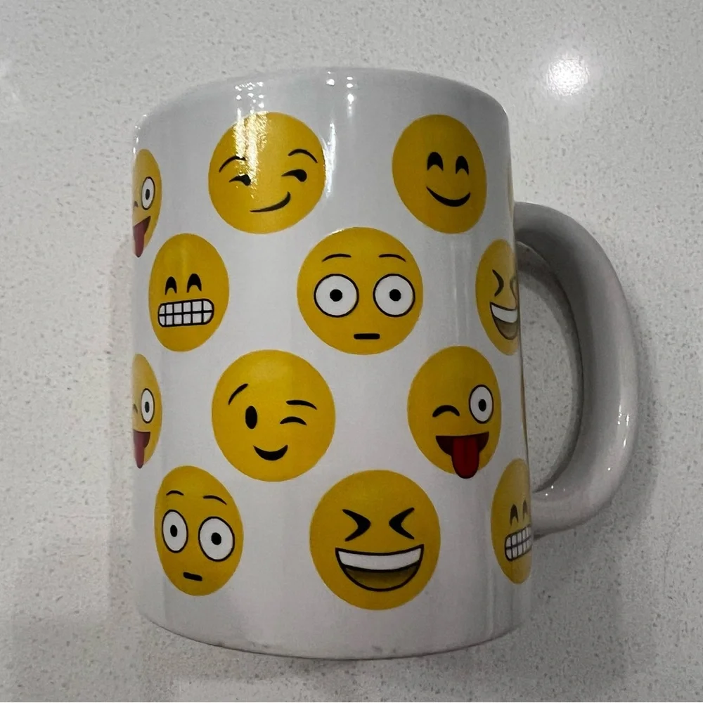 Emoji Emoticons Coffee Mug Cup Yellow‎ Faces Emotions Funny Smiley